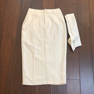 Elegant White Pencil Skirt